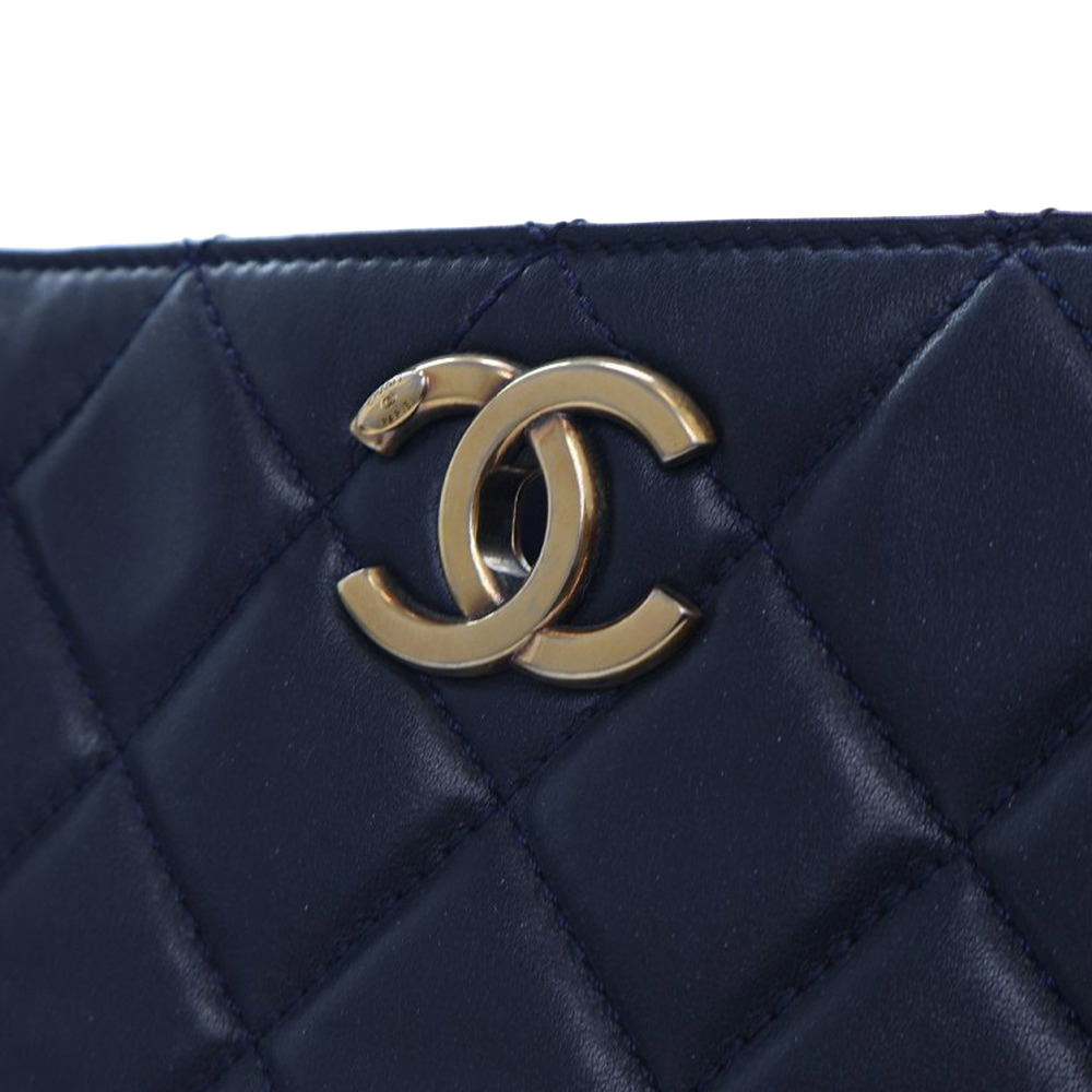 Pre-Loved Chanel Quilted Calfskin Perfect Edge Tote - Picture 6 of 12